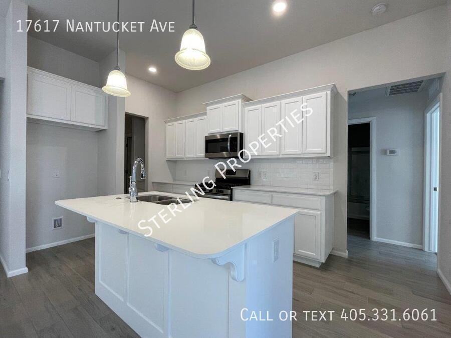17617 Nantucket Ave - Photo 2 of 23