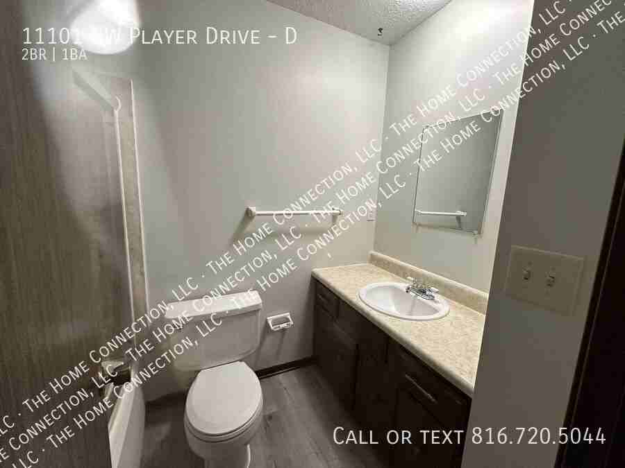 11101 Nw Player Dr #D - Photo 6 of 10