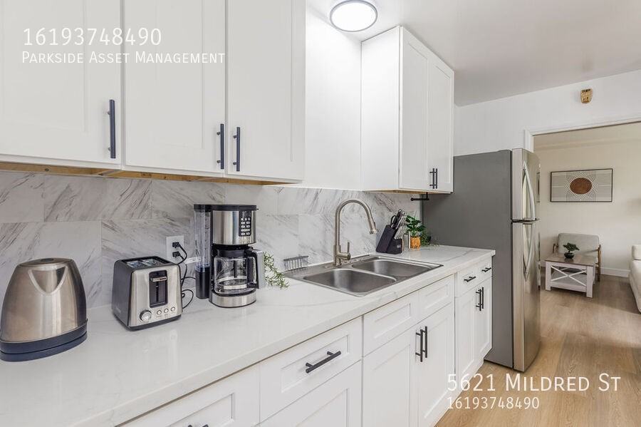 5621 Mildred St - Photo 7 of 17