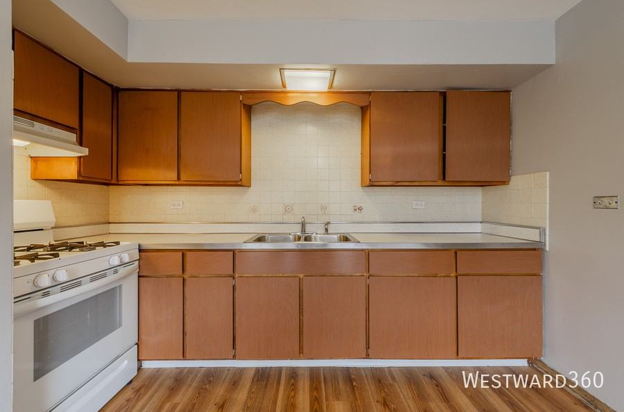 6620 W Gunnison St #2B - Photo 7 of 12