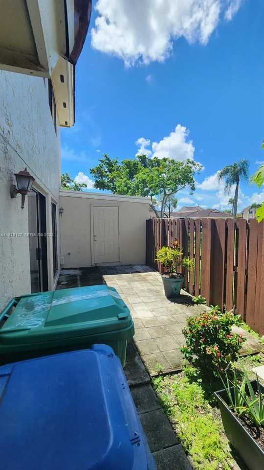 6334 Northwest 170th Lane #0 - Photo 4 of 13