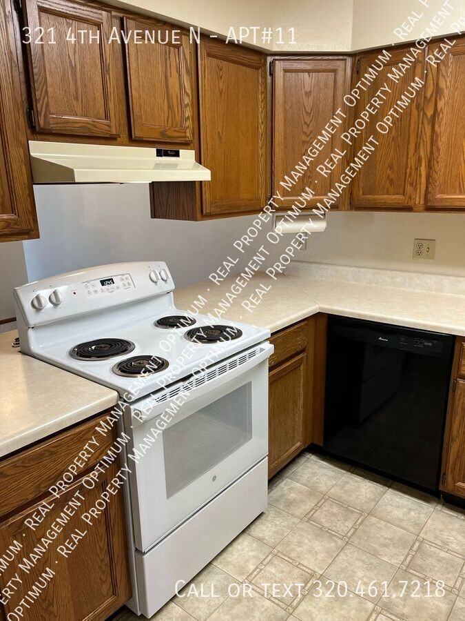 321 4th Ave N #11 - Photo 3 of 15