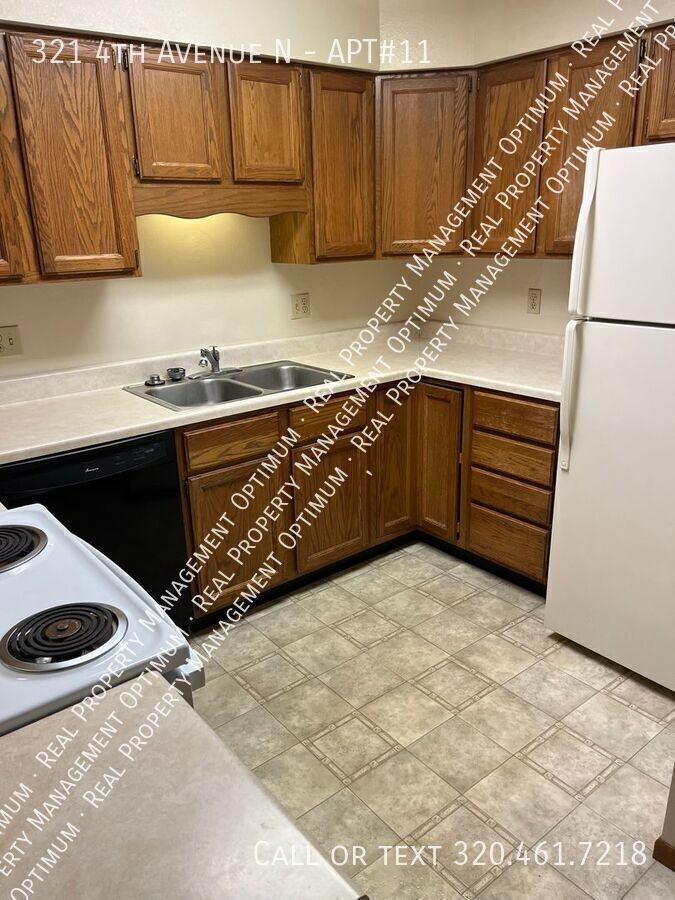 321 4th Ave N #11 - Photo 4 of 15