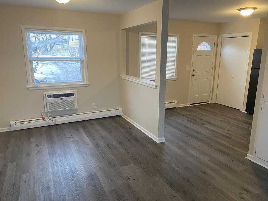 5852 S 31st St #1 - Photo 3 of 11