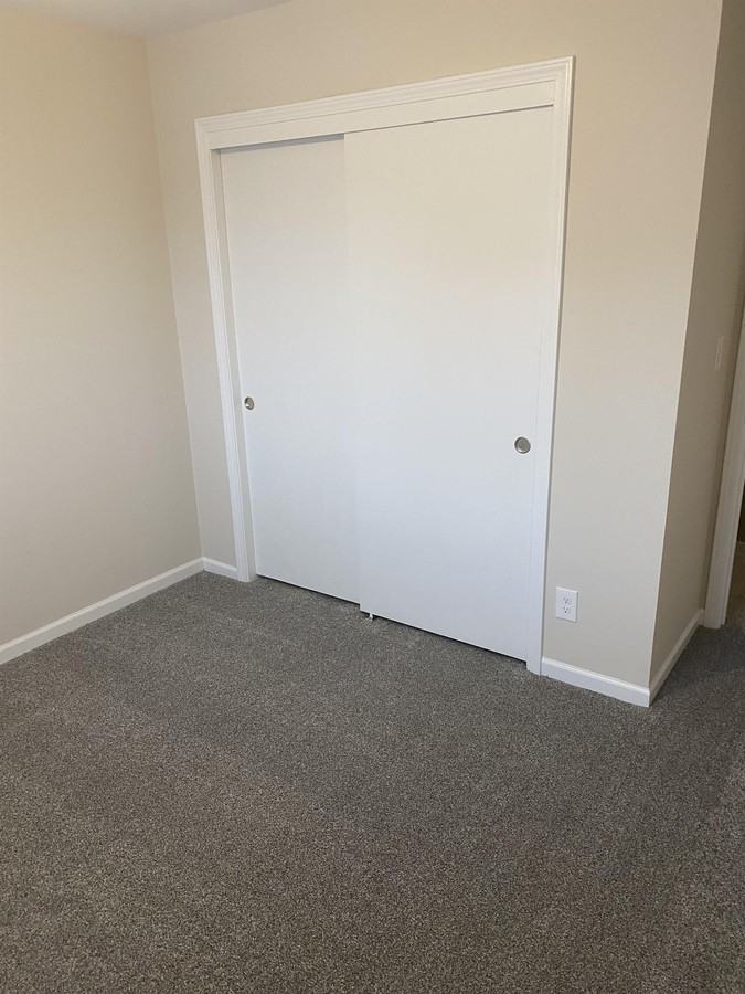 5852 S 31st St #1 - Photo 6 of 11