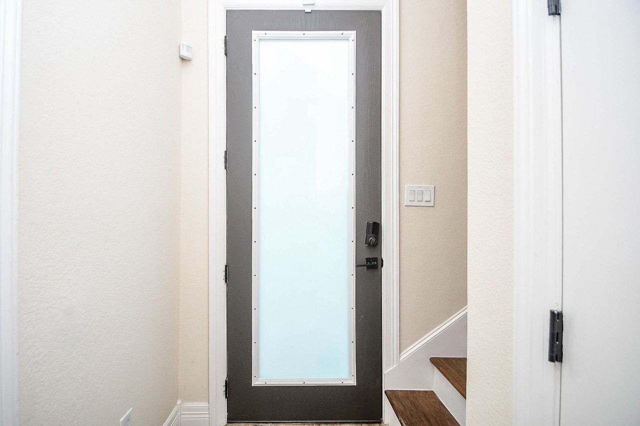 710 Stanford St #710B - Photo 2 of 33