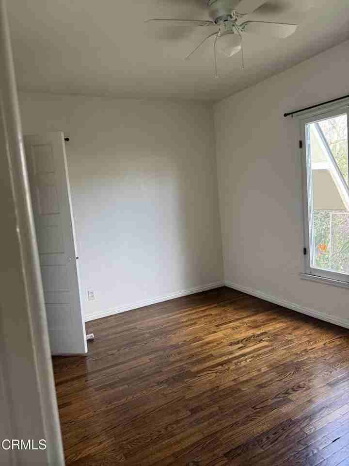 2084 E Washington Blvd #2084 - Photo 6 of 18