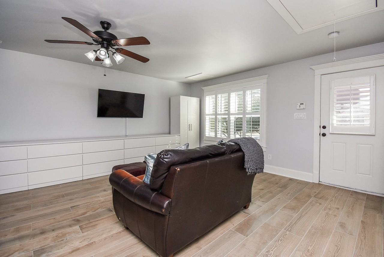 1349 Heights Blvd #1349B - Photo 2 of 32