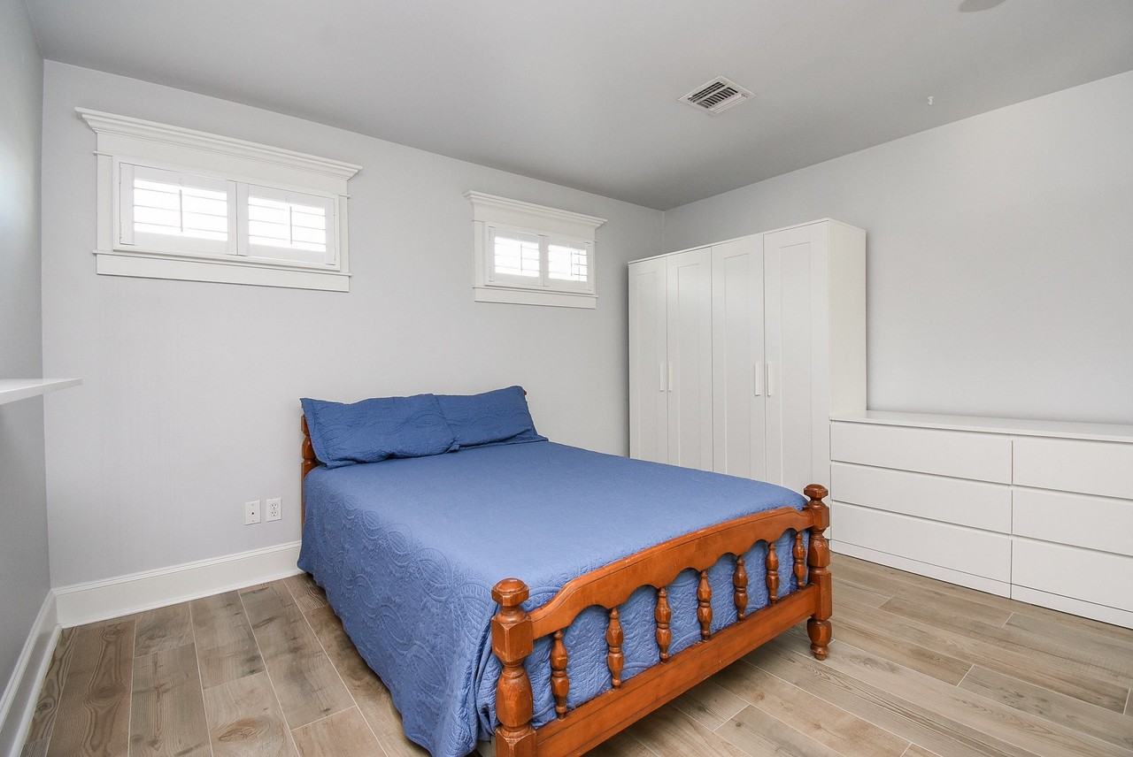 1349 Heights Blvd #1349B - Photo 3 of 32