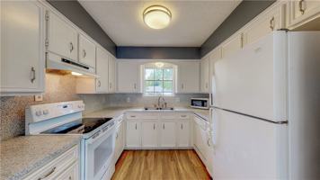 featured image of 1000 Holleman Dr #1000