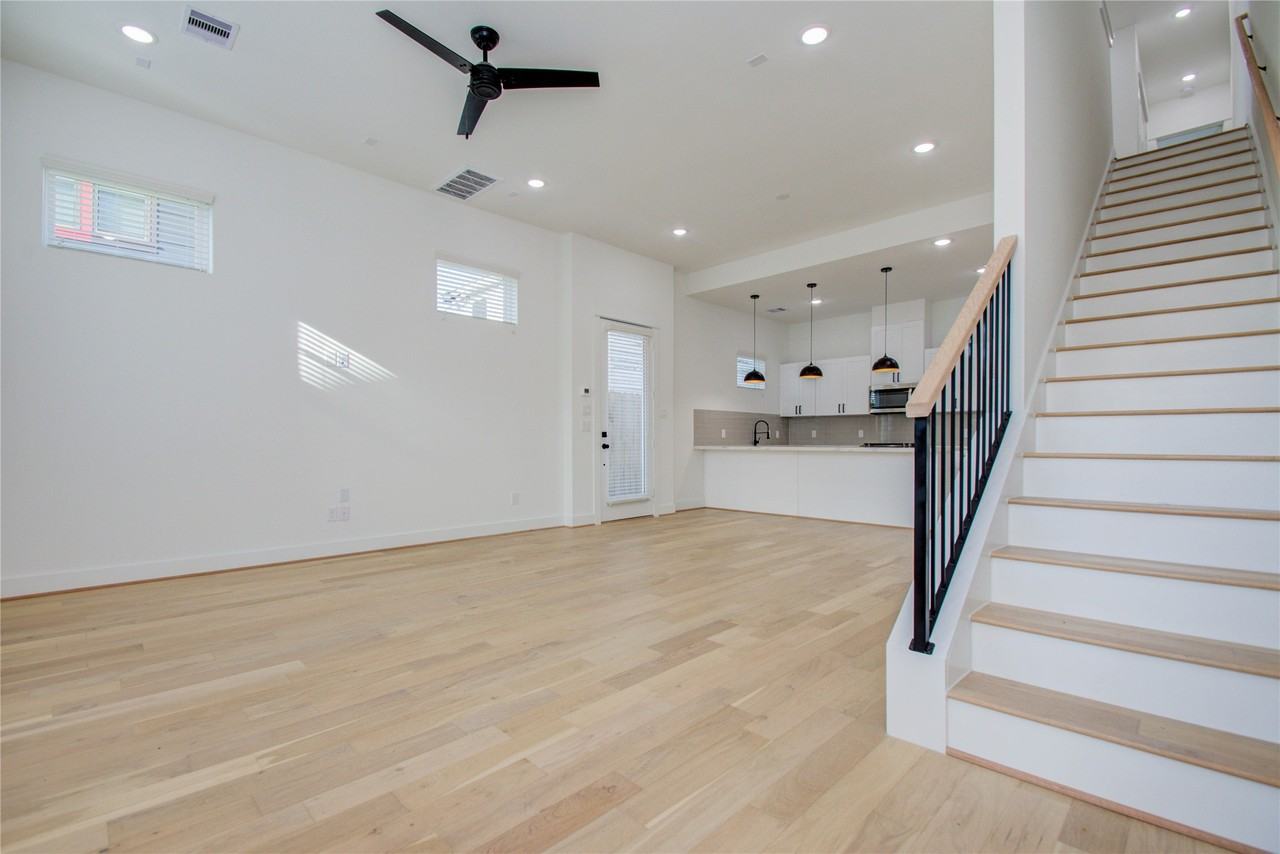 3206 Live Oak St #3206 - Photo 3 of 35