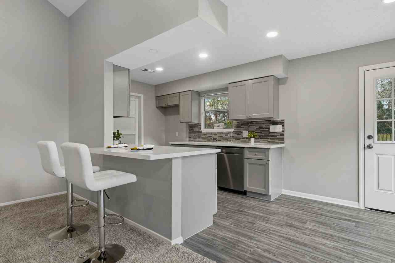 17318 Broken Back Dr #17318 - Photo 6 of 19