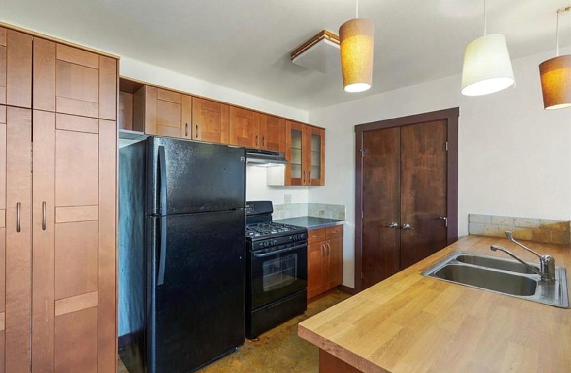 658 Maple Ln #658 - Photo 7 of 18