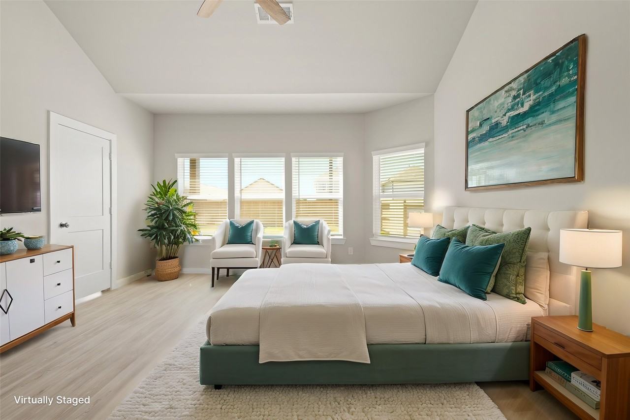 21667 Wave Hollow Dr #21667 - Photo 3 of 27