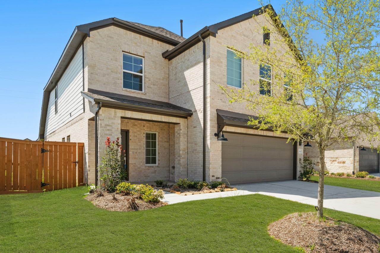 21667 Wave Hollow Dr #21667 - Photo 4 of 27