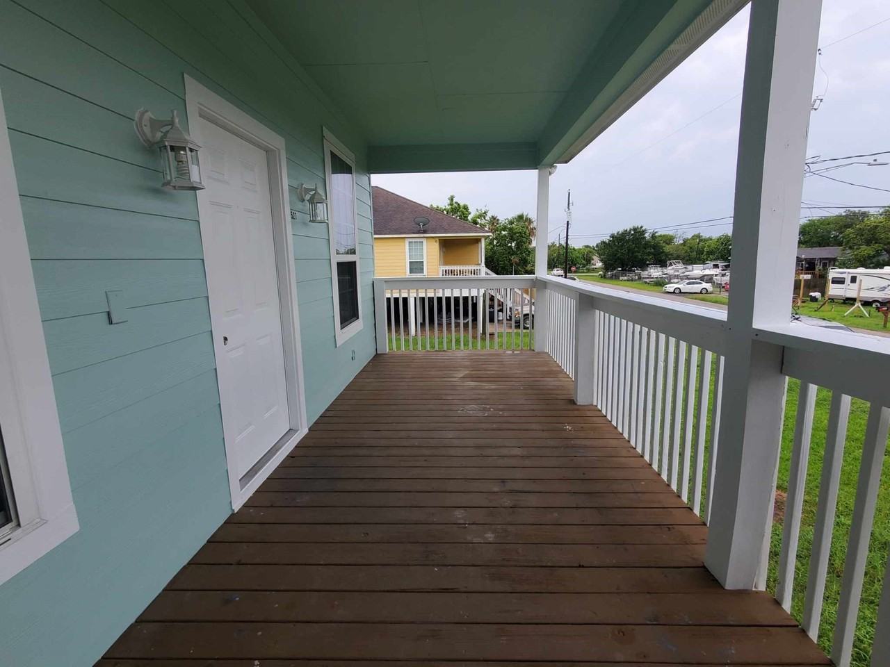 527 12th St #527 - Photo 6 of 30