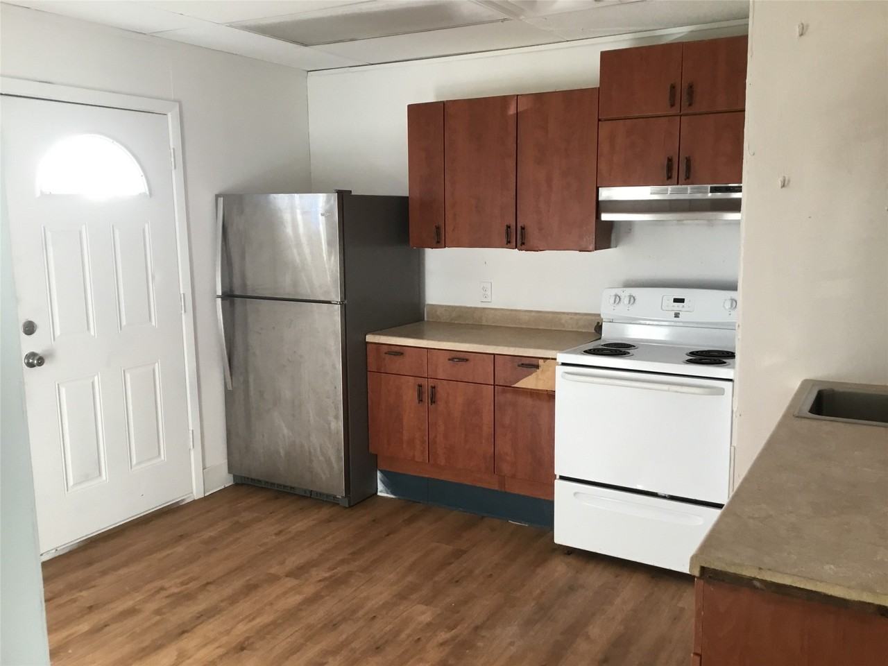 1404 E Bayshore Dr #1404B - Photo 5 of 8