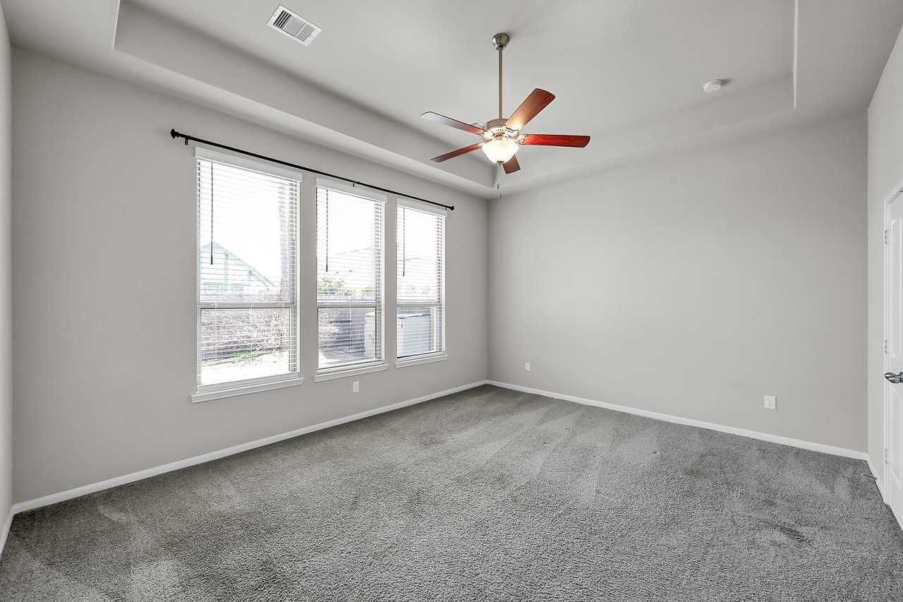 2807 Jehlon Ln #2807 - Photo 4 of 31