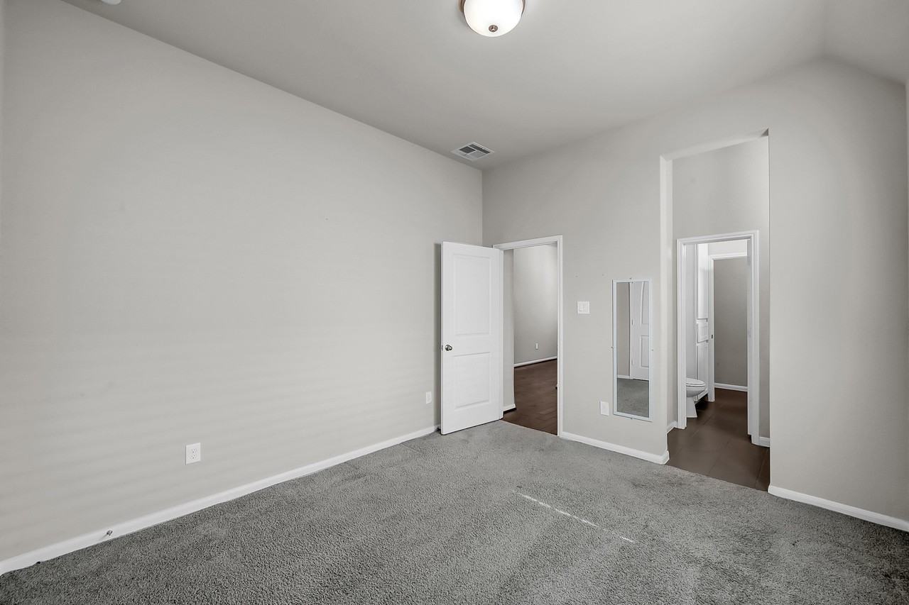 2807 Jehlon Ln #2807 - Photo 6 of 31