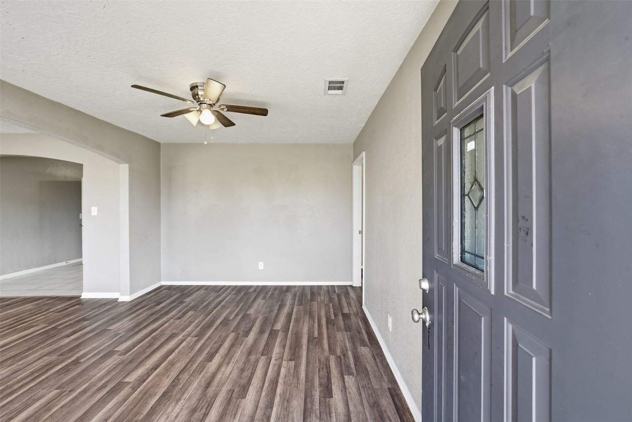 10507 Seaford Dr #10507 - Photo 6 of 26