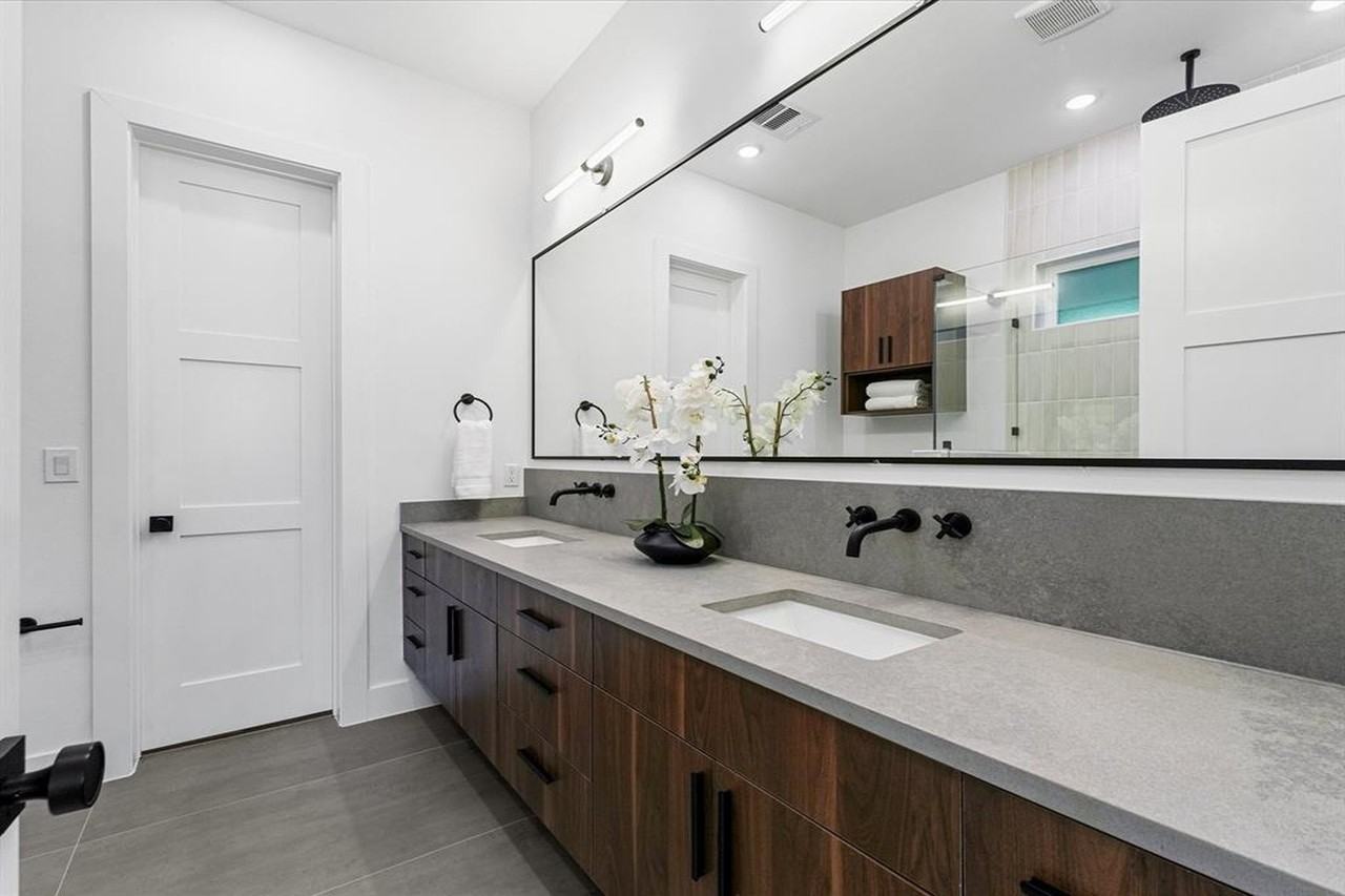 8320 Williamsdell St #8320A - Photo 5 of 11