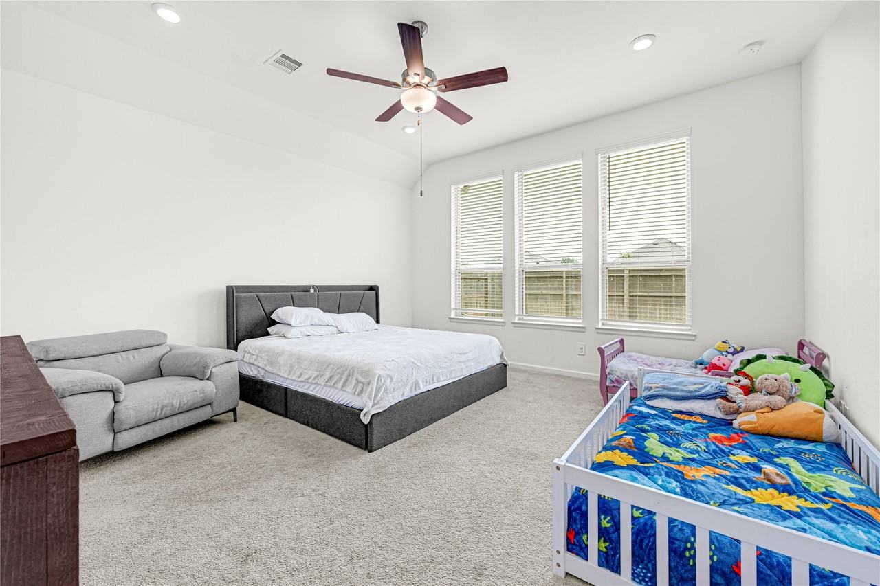 31914 Lillie Lilac Ln #31914 - Photo 3 of 27