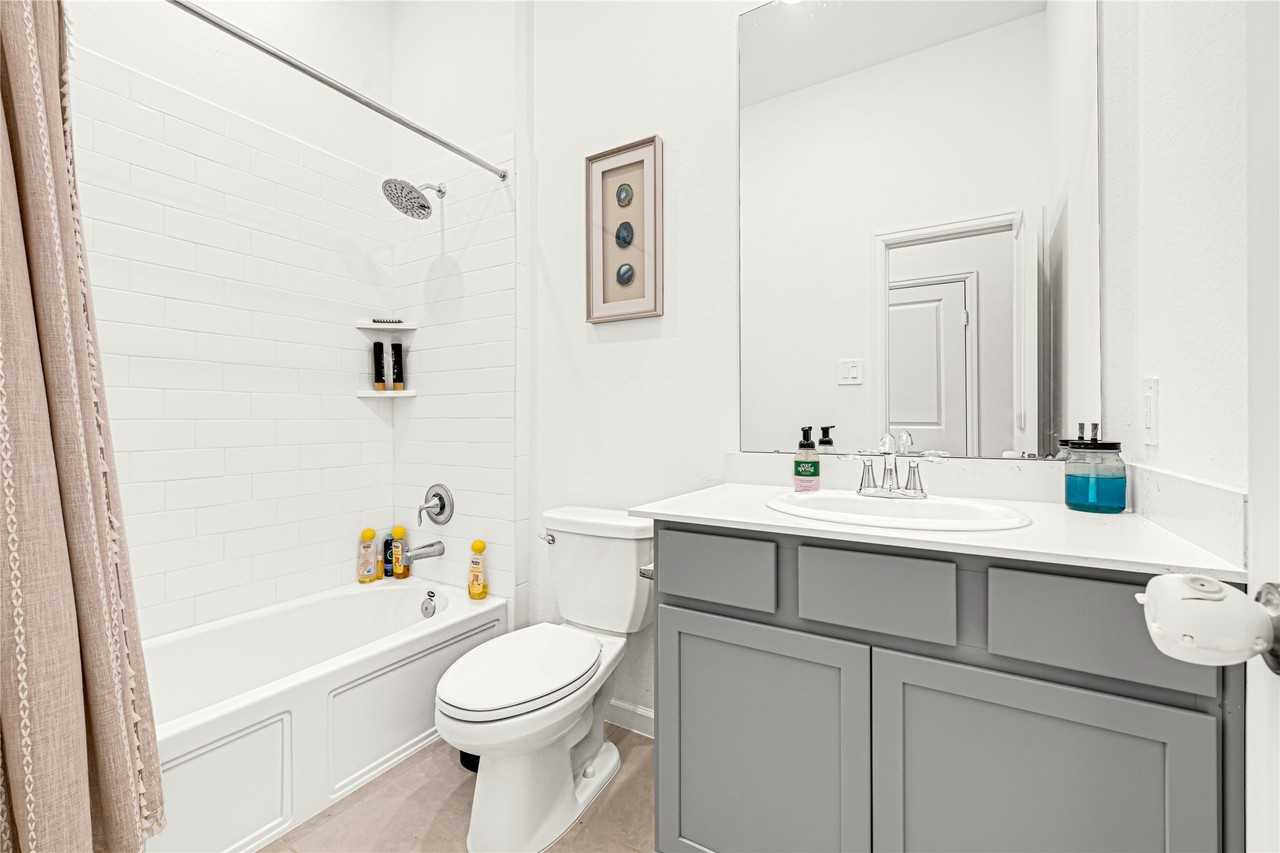 31914 Lillie Lilac Ln #31914 - Photo 4 of 27