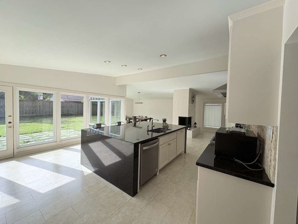 4711 Imogene St #4711 - Photo 5 of 17