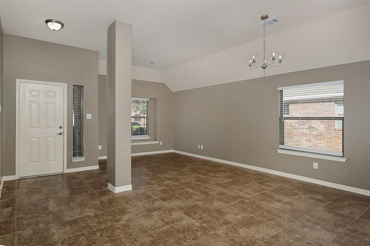 9606 Arched Oak Dr #9606 - Photo 5 of 20