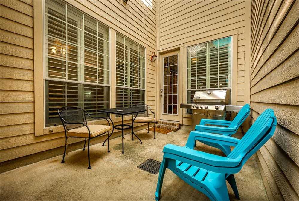 1005 Memorial Village Dr #1005 - Photo 5 of 32