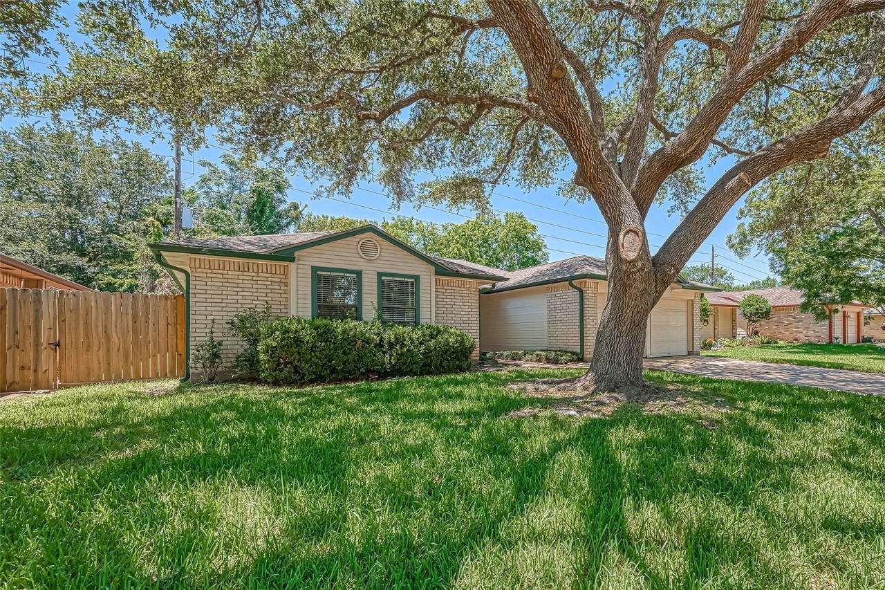 923 Mayweather Ln #923 - Photo 2 of 28