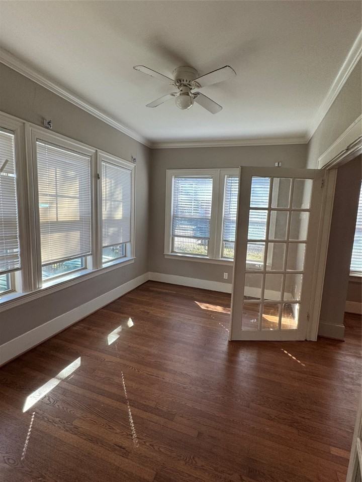 2307 Arbor St #2307-1 - Photo 5 of 11