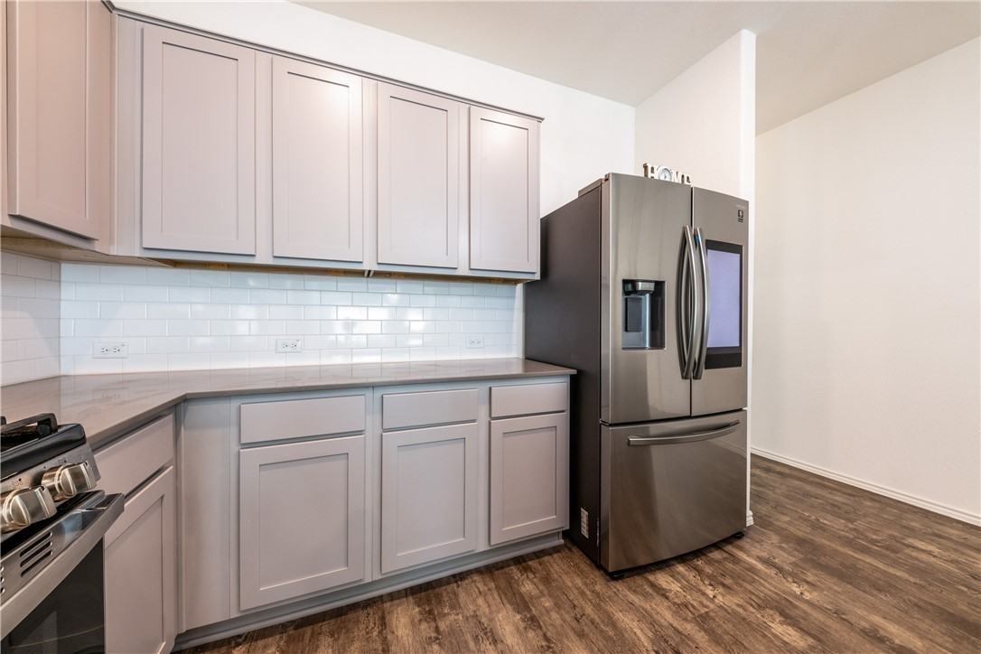 1212 Nokota Bnd #1212 - Photo 3 of 36