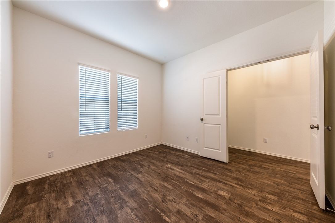 1212 Nokota Bnd #1212 - Photo 7 of 36