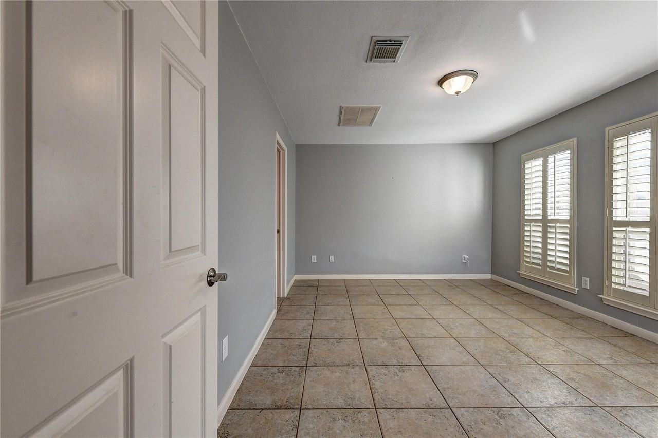 1012 Rochow St #1012 - Photo 3 of 16