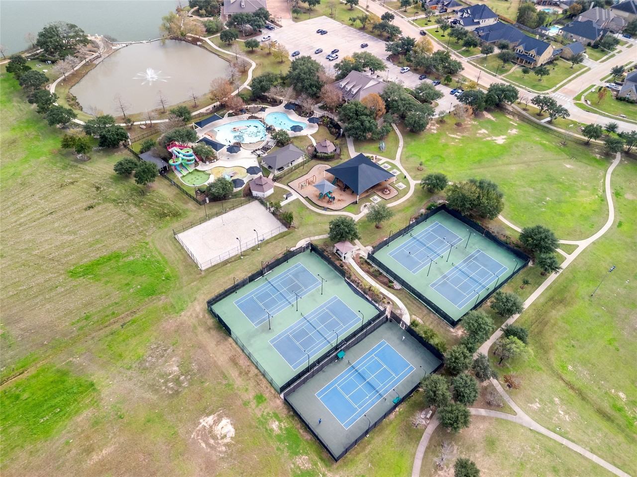 29015 Erica Lee Ct #29015 - Photo 2 of 30