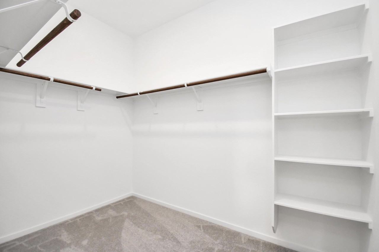 934 Garden Path Dr #934 - Photo 4 of 36