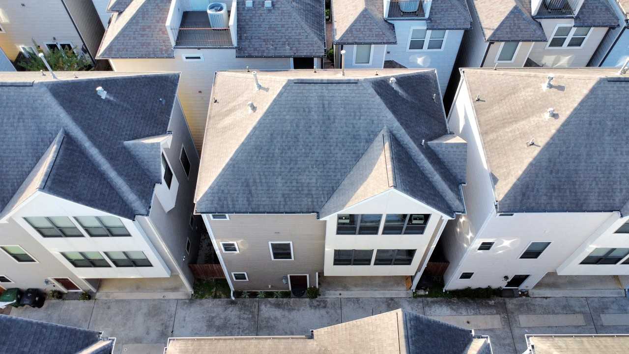 916 W 20th St #916 - Photo 6 of 42