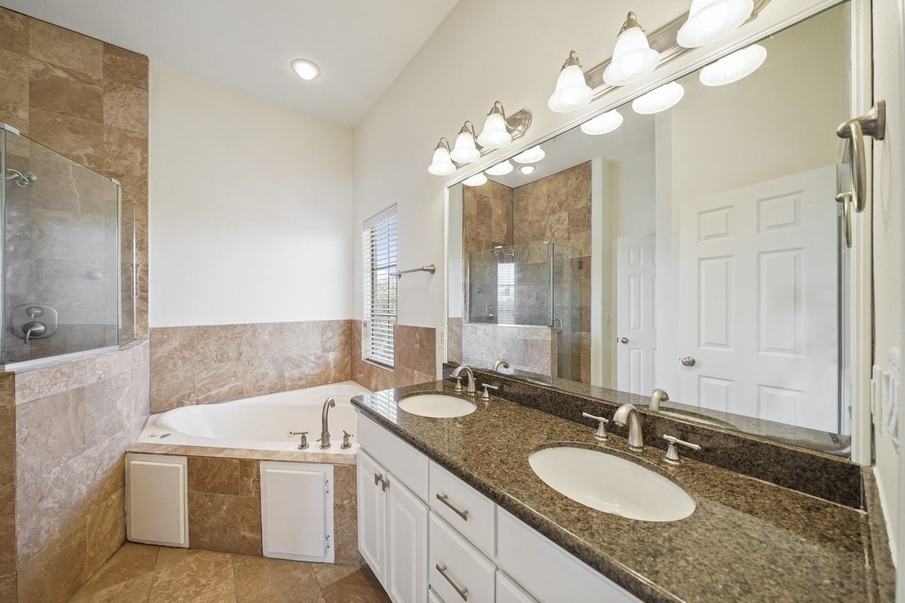 1402 Wheeler St #1402 - Photo 5 of 40