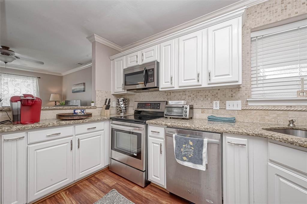 1204 Andrews St #1204 - Photo 7 of 15