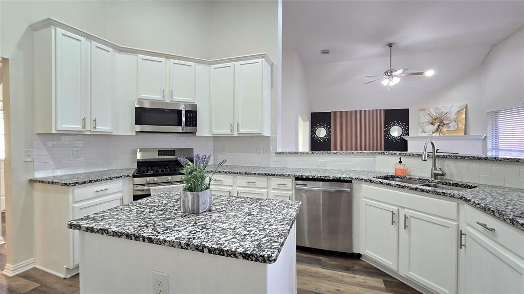 6229 St Leonard Dr #6229 - Photo 3 of 40