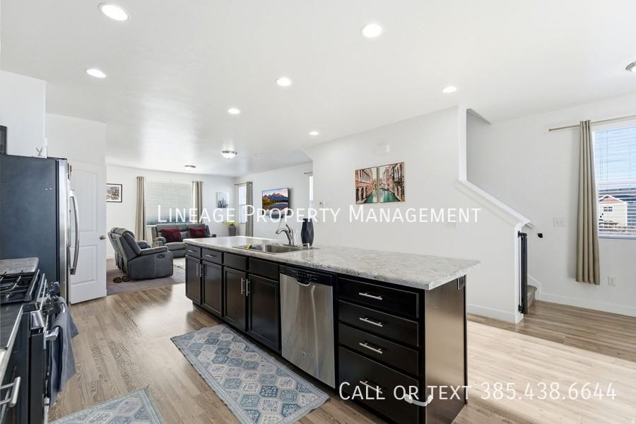 10847 S Big Meadow Dr - Photo 5 of 27