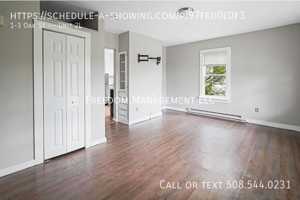 featured image of 13 Oak St #2L