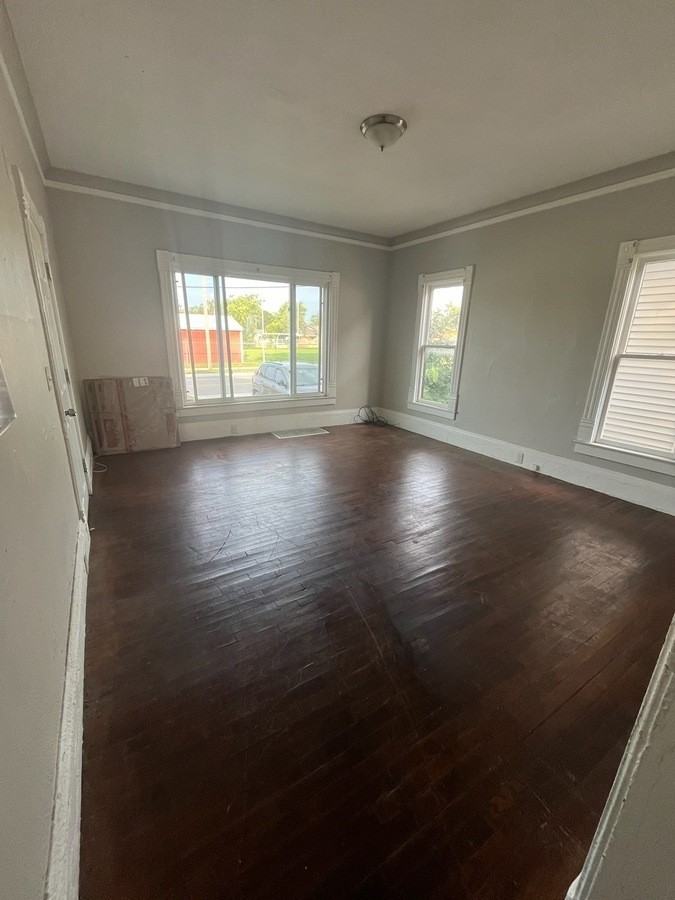 1320 Sanford St #1 - Photo 5 of 6