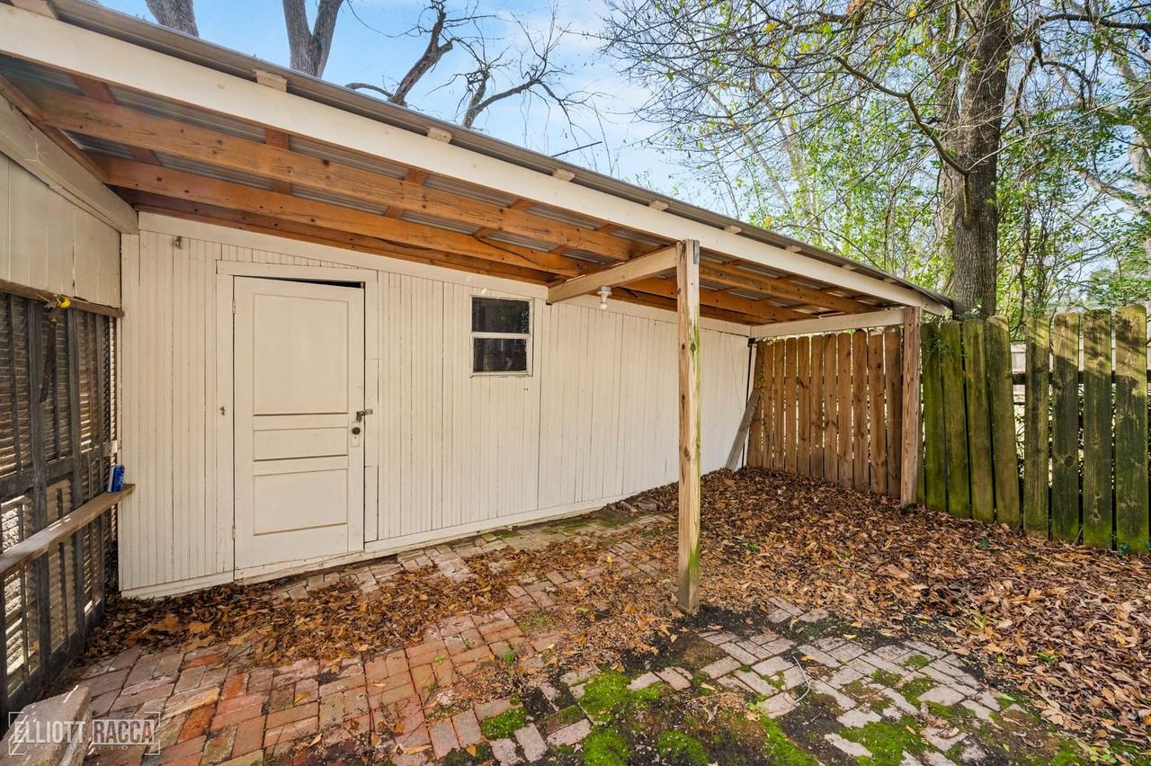 2301 Hill St - Photo 3 of 50