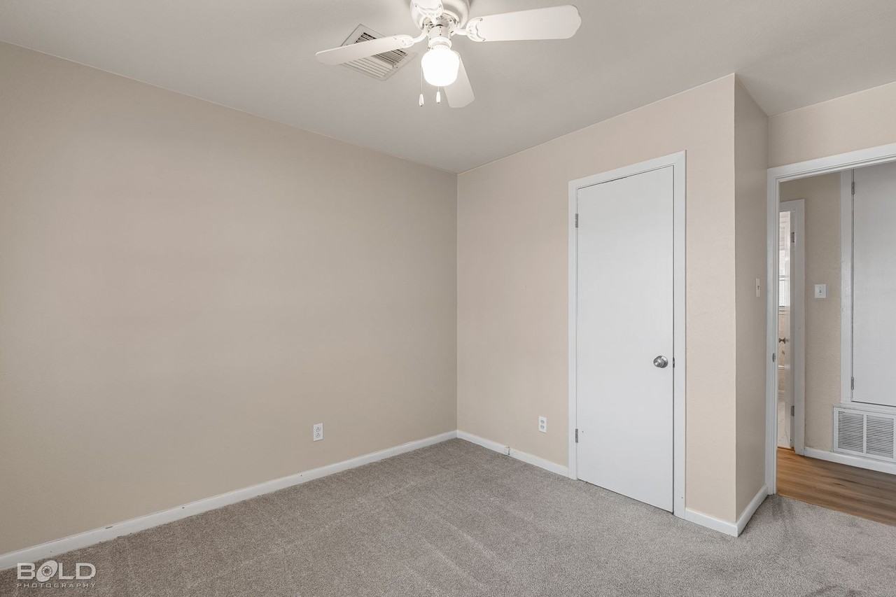 1706 Shady Grove Dr - Photo 3 of 35