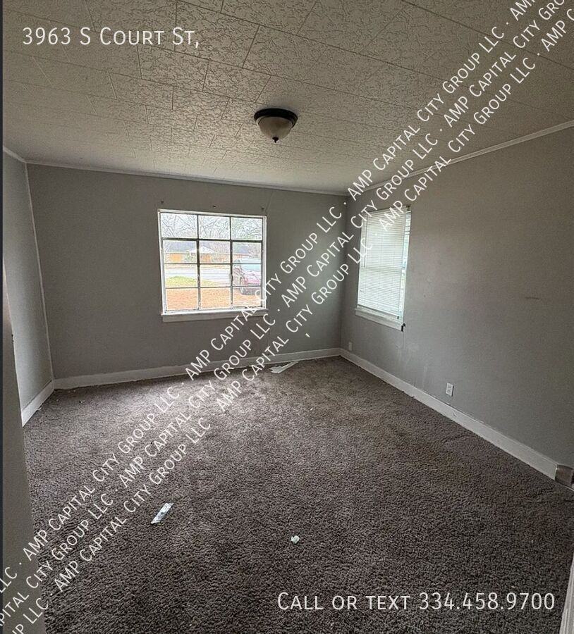 3963 S Court St - Photo 5 of 7