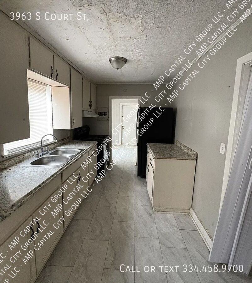 3963 S Court St - Photo 6 of 7