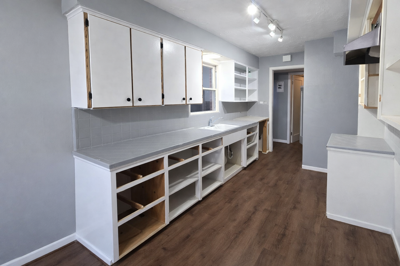 1817 E Hillcrest Ave #NA - Photo 3 of 8