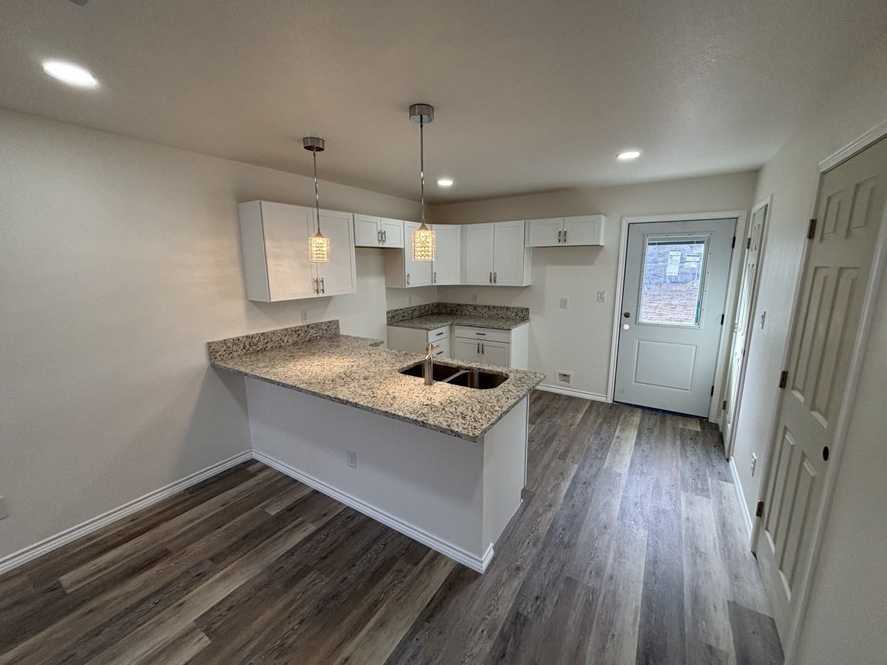 923 River Rd #923 - Photo 4 of 14